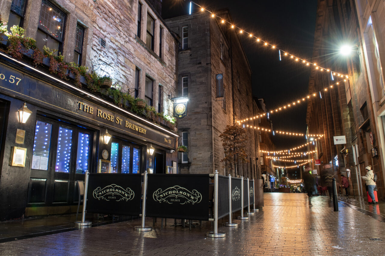 Edinburgh Xmas street lights, supplied by Field and Lawn