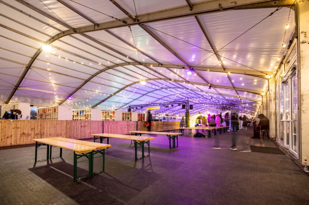 Willen lake ice skating structure